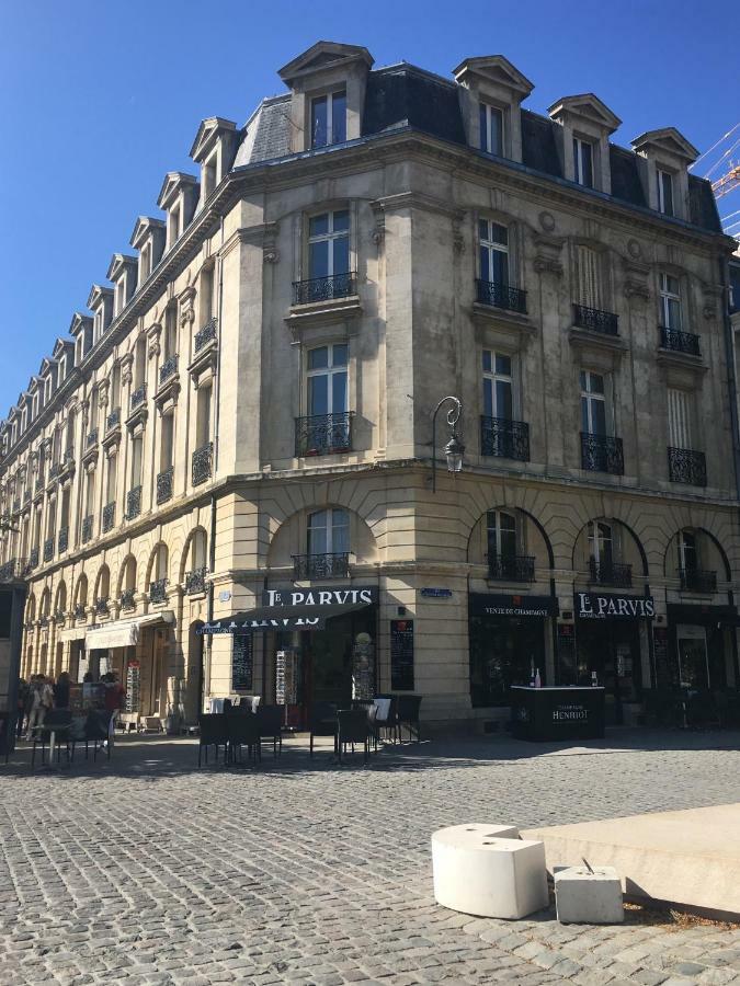 Bedinreims "Burgundy Bottle" 110M2 Exceptional, 4 Chambres Doubles, 2 Bain, Free Park & Wifi, Tout Equipe Buitenkant foto